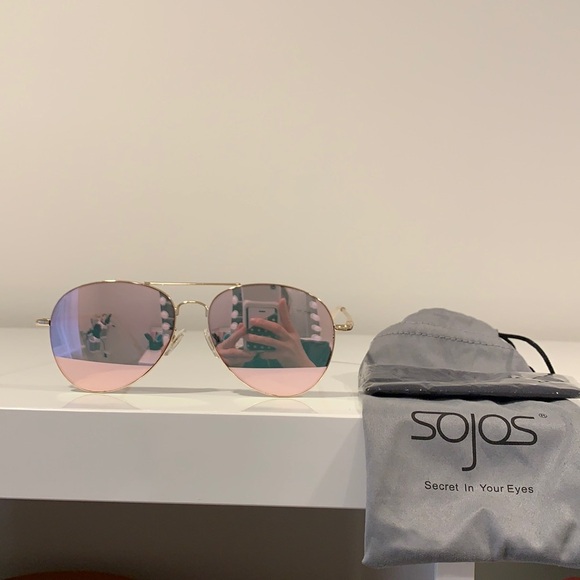 Sojo Classic Aviator Sunglasses - Picture 2 of 5